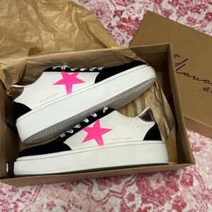 Vintage Havana White & Black Platform Sneakers with Hot Pink Star